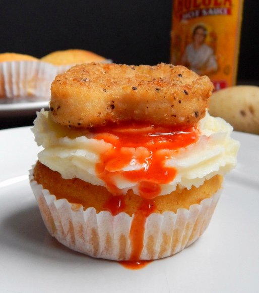 Cornbread cupcakes with mashed potatoes