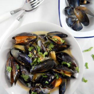 Coconut Curry Mussels