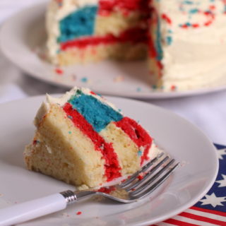 How to Make an American Flag Cake