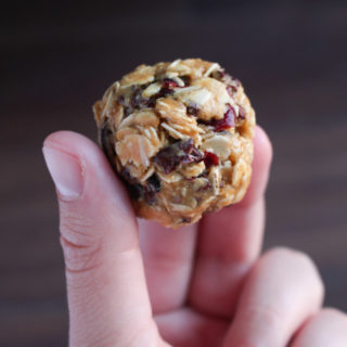 Oat and Peanut Butter Energy Bites